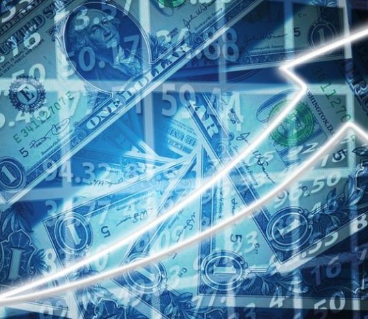 La BCE alza i tassi di interesse previsioni per i tassi di interesse