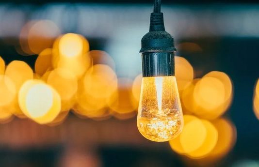 Investire su Enel ed Eni con Cedole Mensili 0,63% investire su Enel Eni settore energetico