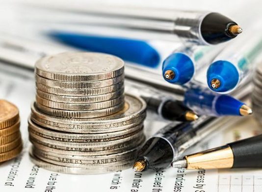 Investire su auto di lusso e finanza con cedole fino al 13% annuo investire in borsa