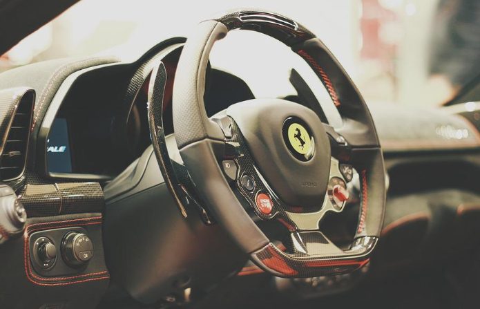 Investire su Azioni Ferrari
