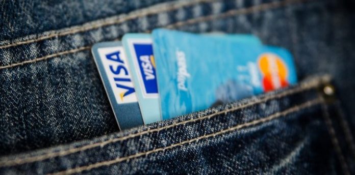 Investire su azioni Nexi e pagamenti digitali