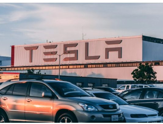 Investire su Azioni Tesla investire su Tesla