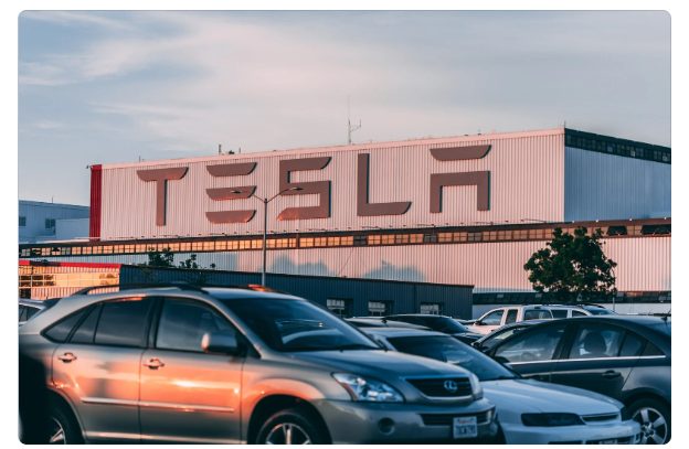 investire su Tesla