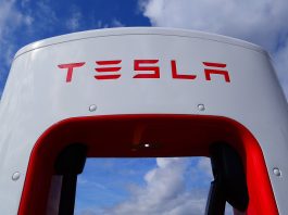 Conviene Investire sulle azioni su Tesla? Tesla